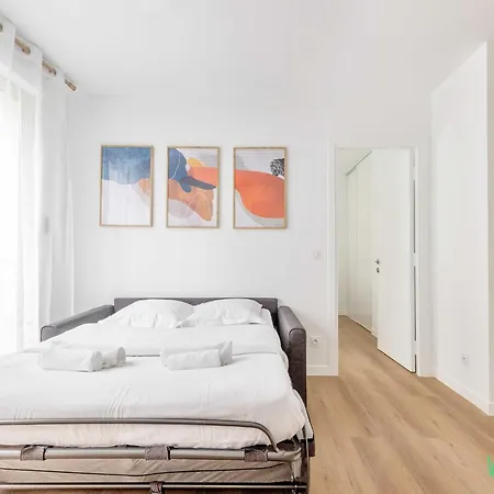 Apartment Modern With Balcony -6p-proche Paris